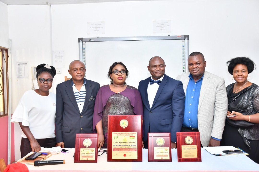 <p>Different awards won by Phostine Premium School</p>